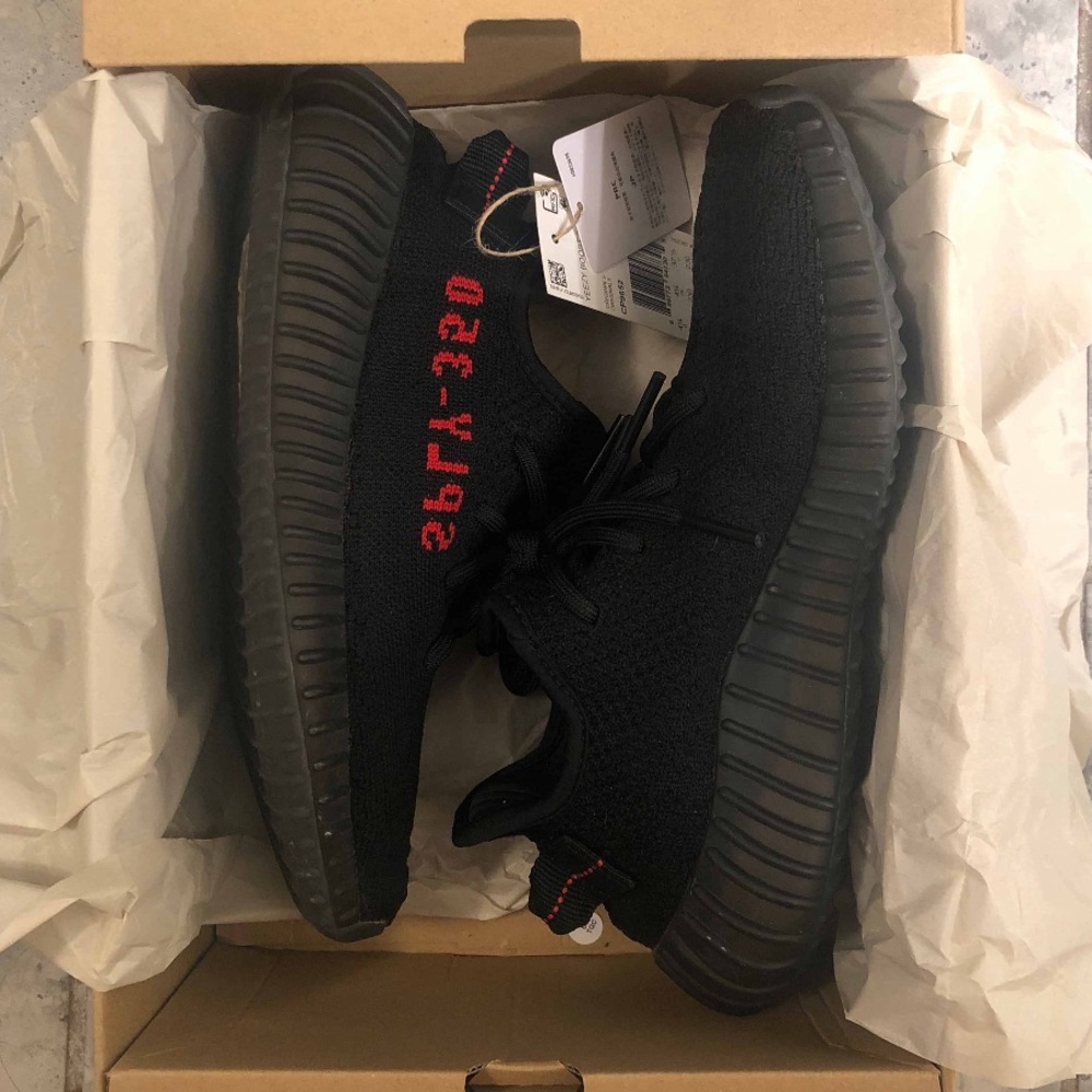 Yeezy boost 350 V2 size 5 bred